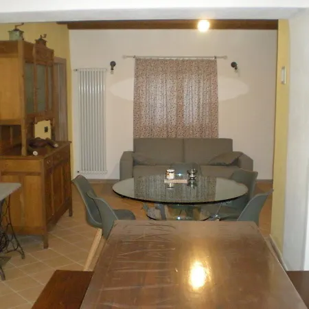 La Madonnina Гостевой дом Montezemolo